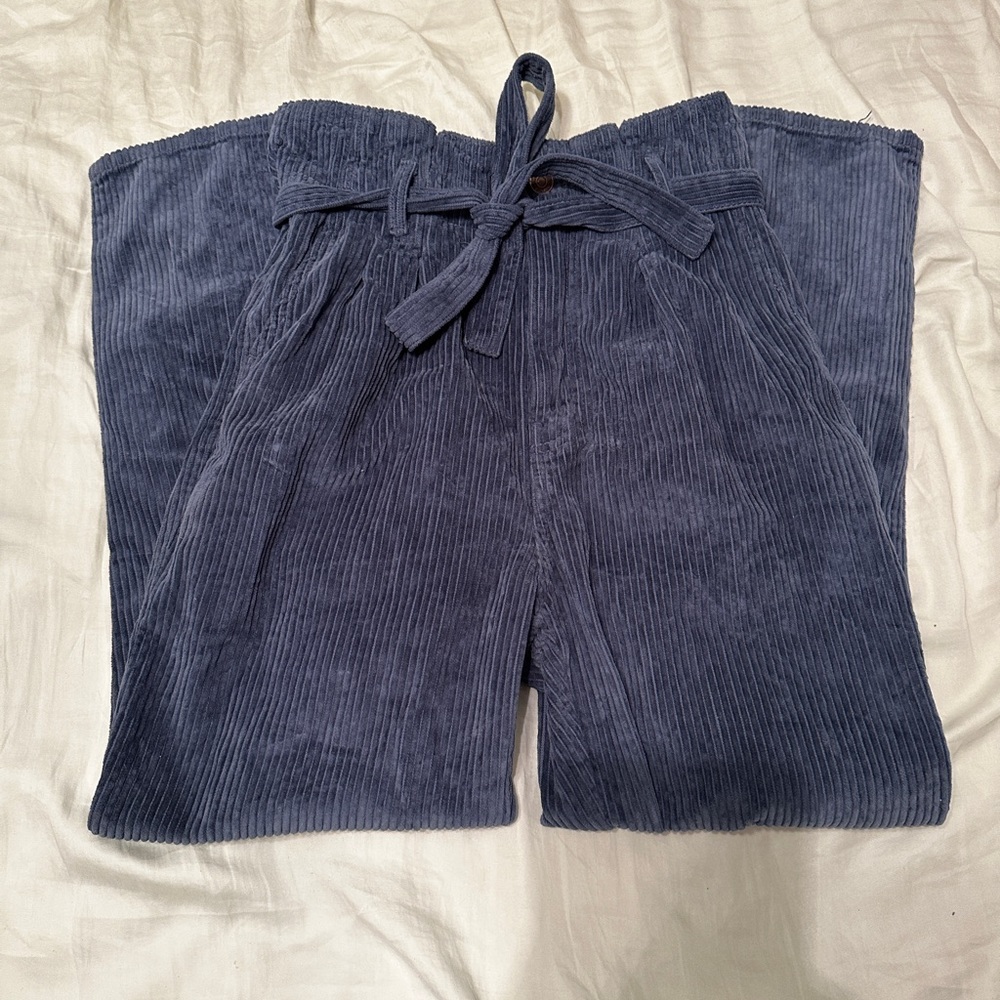Abercrombie and Fitch (NWT) |Corduroy| paper bag belted pant | size 26(2)